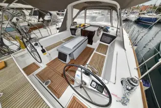 Thumbnail von Beneteau Oceanis 41
