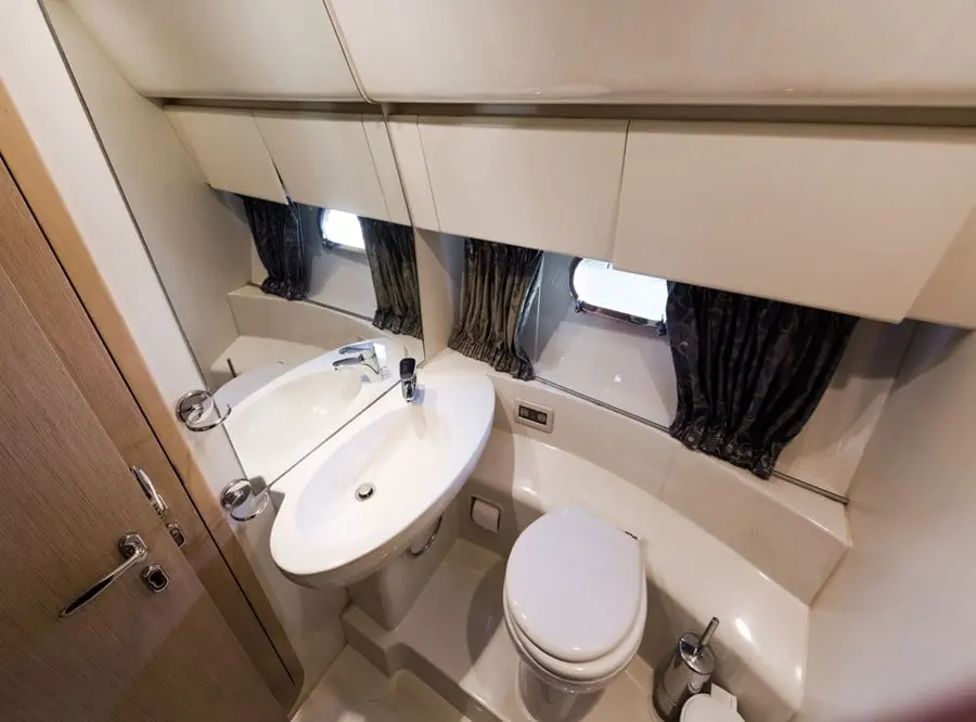 Thumbnail von Ferretti Yachts 460