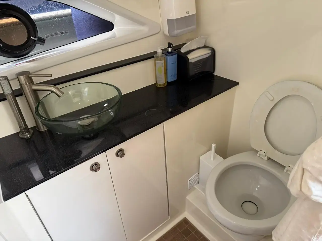 Thumbnail von Sea Ray 320 Sundancer