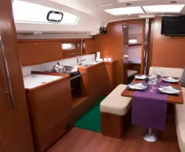 Thumbnail von Beneteau Oceanis 43