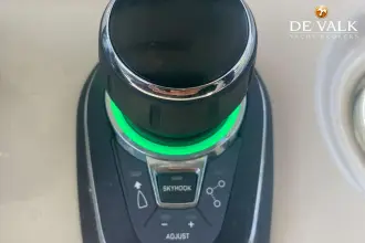 Thumbnail von Boston Whaler 330 Outrage