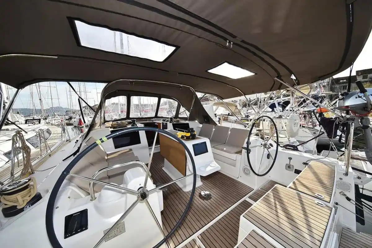 Thumbnail von Dufour 412 Grand Large