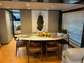 Thumbnail von Azimut 80