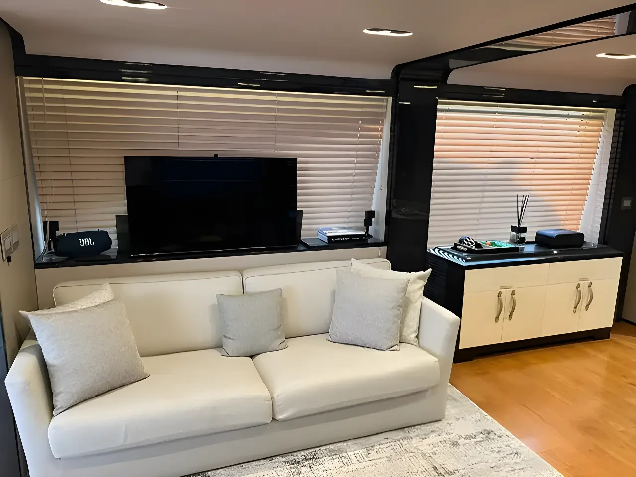 Thumbnail von Azimut 80