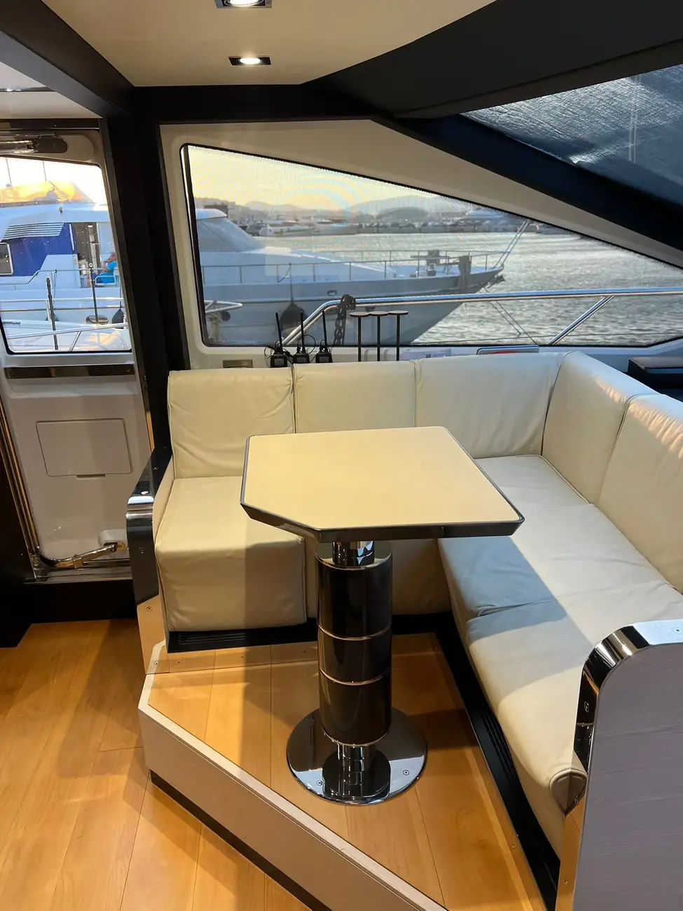 Thumbnail von Azimut 80