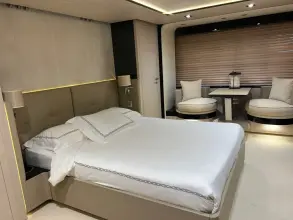 Thumbnail von Azimut 80