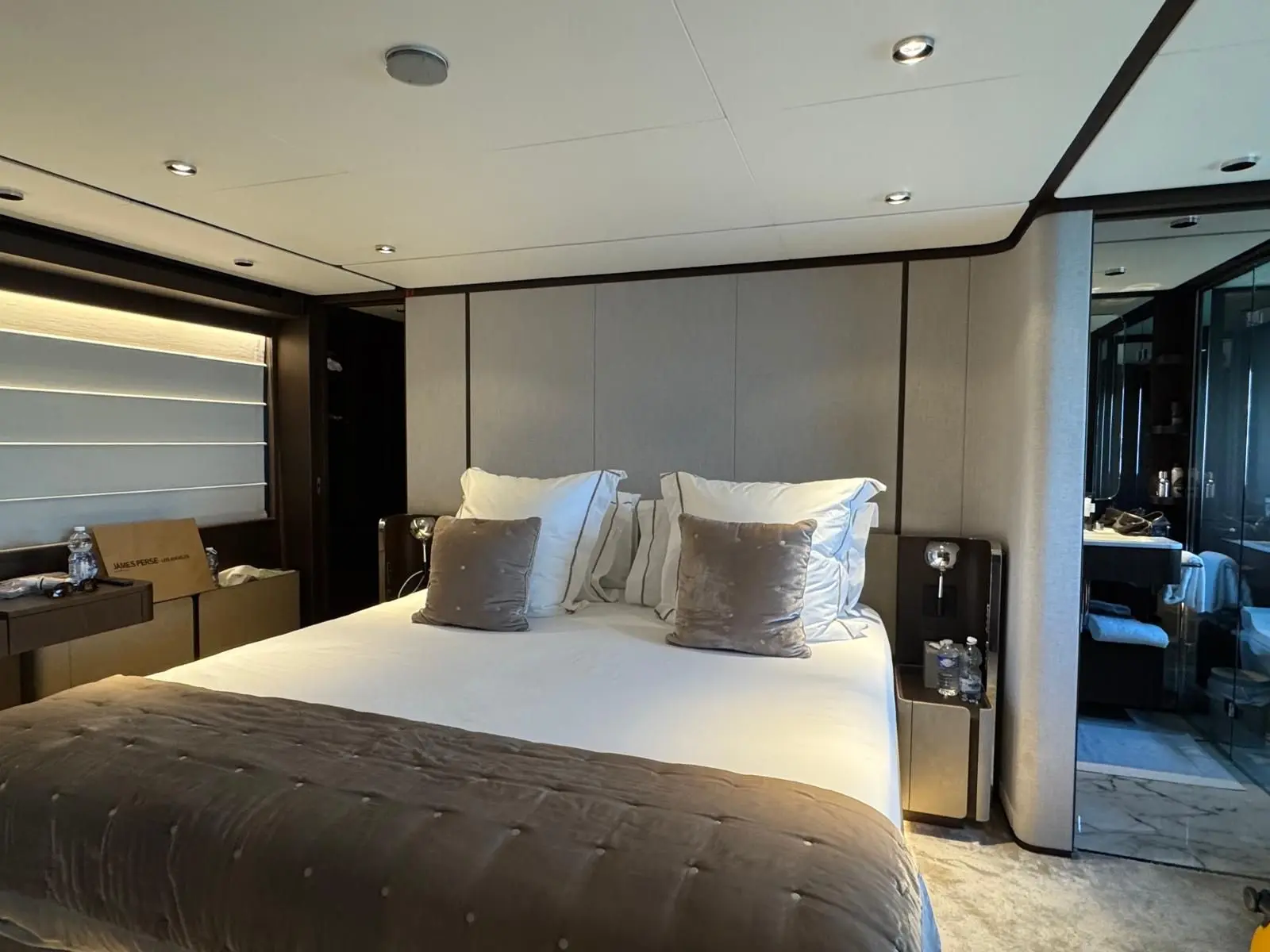 Thumbnail von Ferretti Yachts 860 FERRETTI YACHTS 860