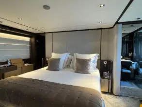 Thumbnail von Ferretti Yachts 860 FERRETTI YACHTS 860