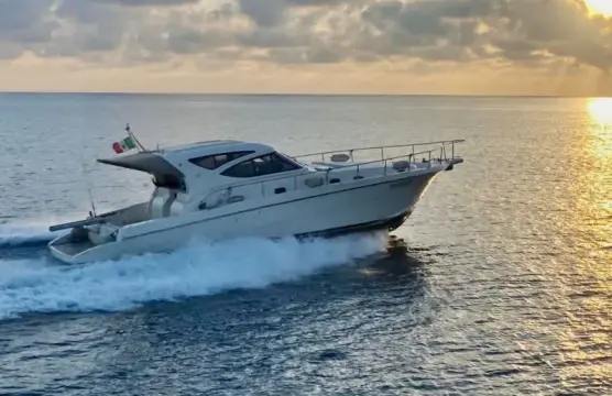 Cayman 43 WA