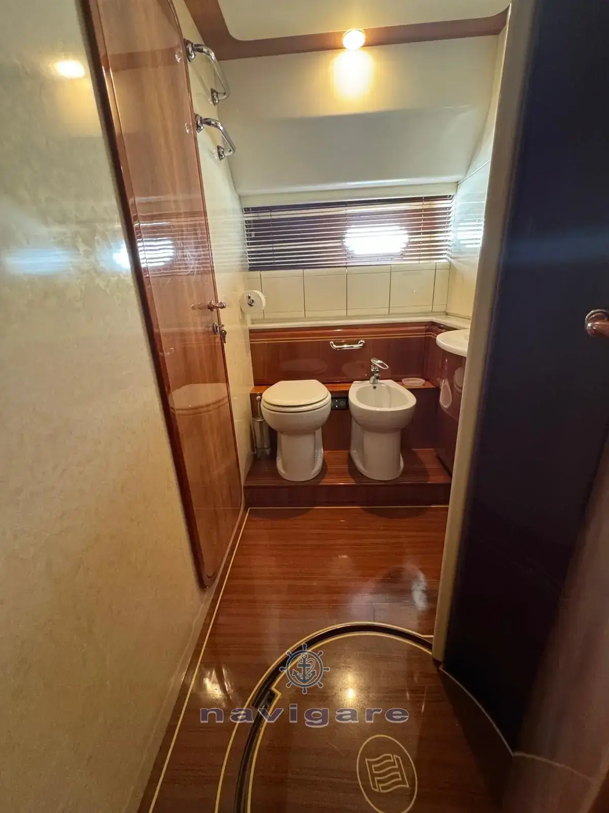 Thumbnail von Ferretti Yachts 810