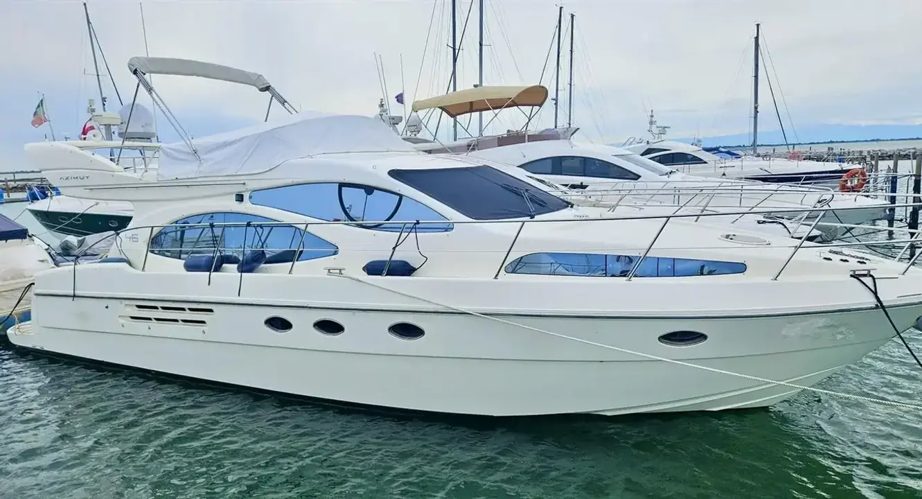 Azimut 46