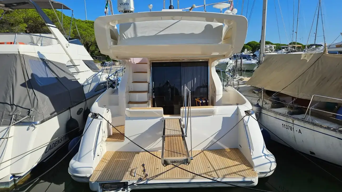 Azimut 43