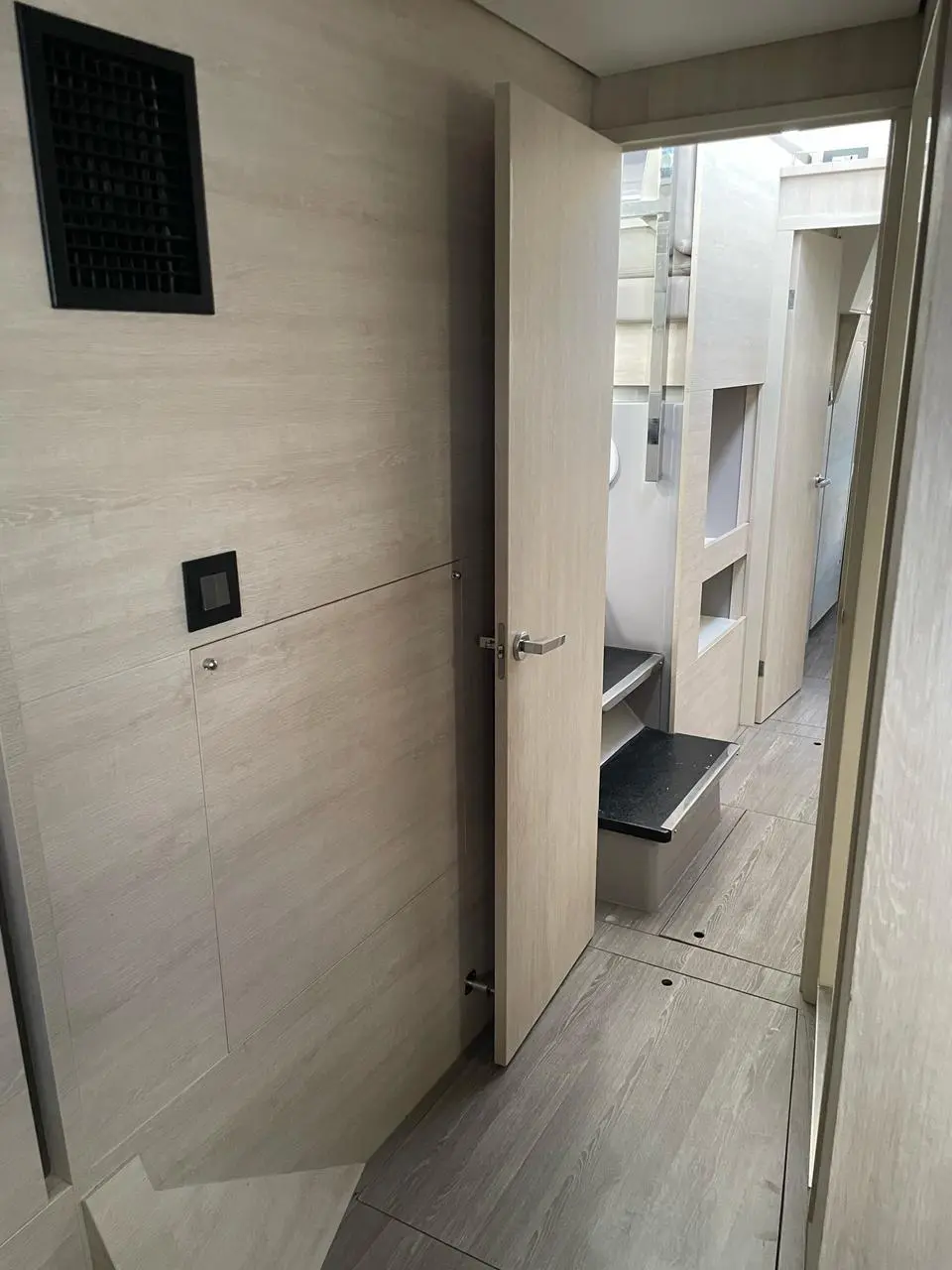 Thumbnail von Leopard 50 Gone With The Wind