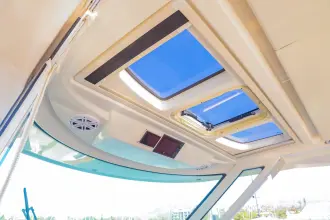 Thumbnail von Tiara Yachts 43LS