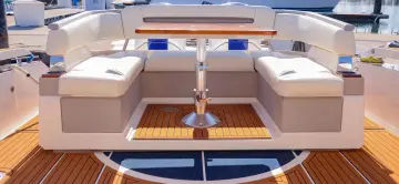 Thumbnail von Tiara Yachts 43LS