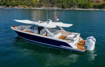 Thumbnail von Tiara Yachts 43LS