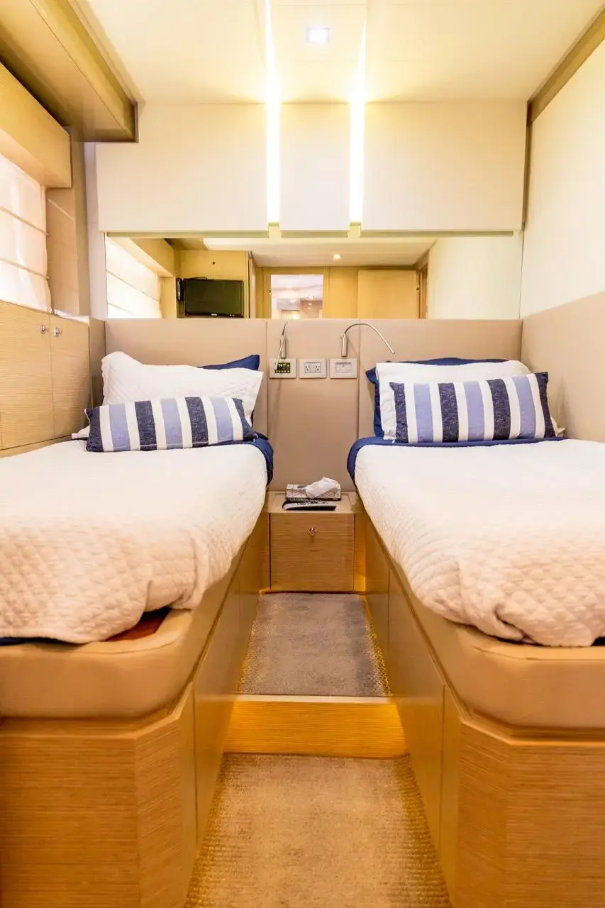 Thumbnail von Ferretti Yachts 720