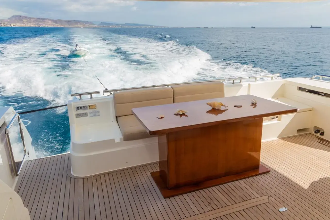 Thumbnail von Ferretti Yachts 720