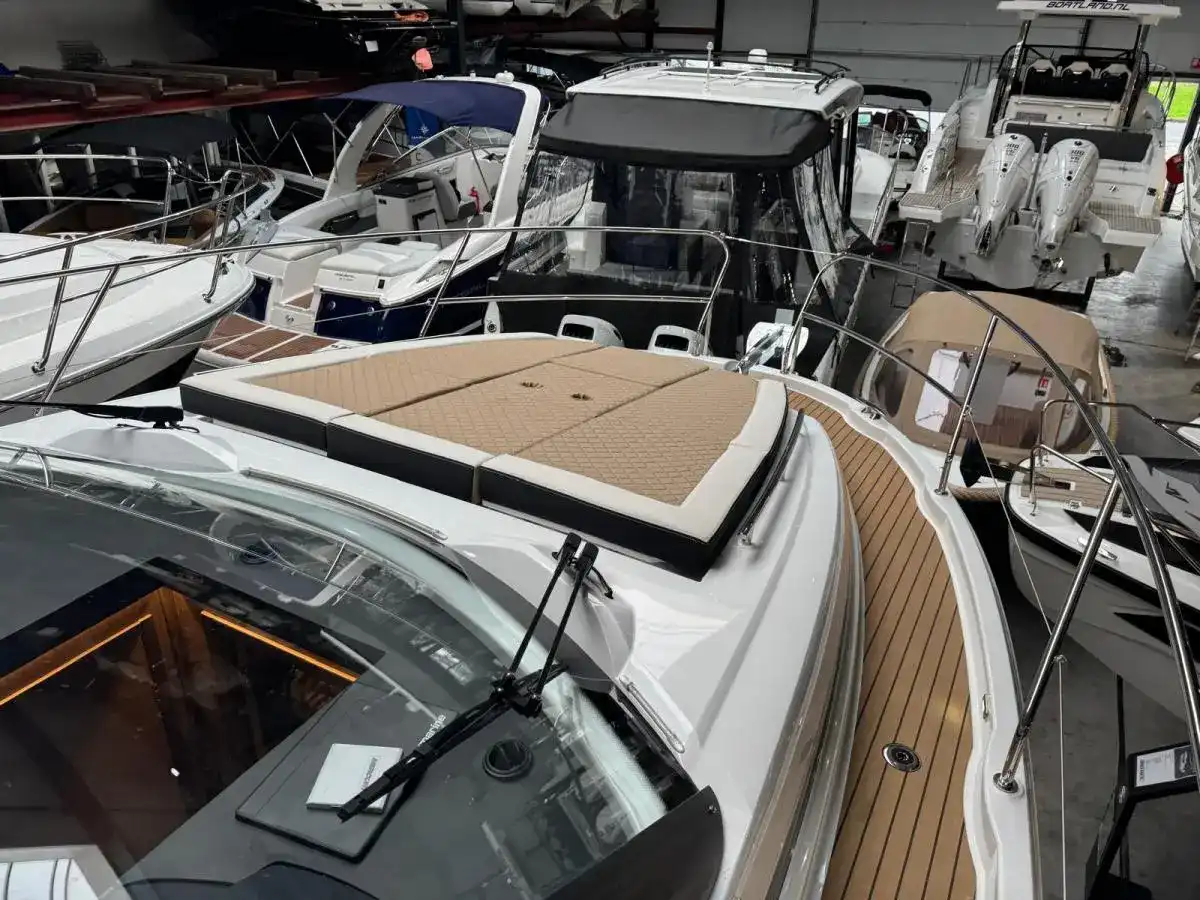 Thumbnail von Jeanneau NC 37 JEANNEAU NC37 met slechts 87 uur!