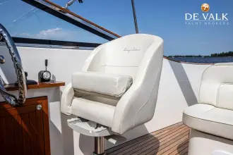 Thumbnail von Long Island Yachts 33 Runabout Hybrid