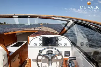 Thumbnail von Long Island Yachts 33 Runabout Hybrid