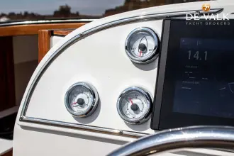 Thumbnail von Long Island Yachts 33 Runabout Hybrid