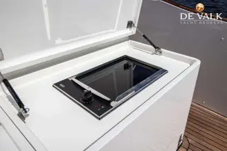 Thumbnail von Long Island Yachts 33 Runabout Hybrid