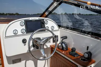 Thumbnail von Long Island Yachts 33 Runabout Hybrid