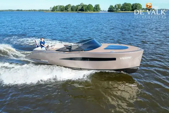 Proton Yachts 28 Lounge