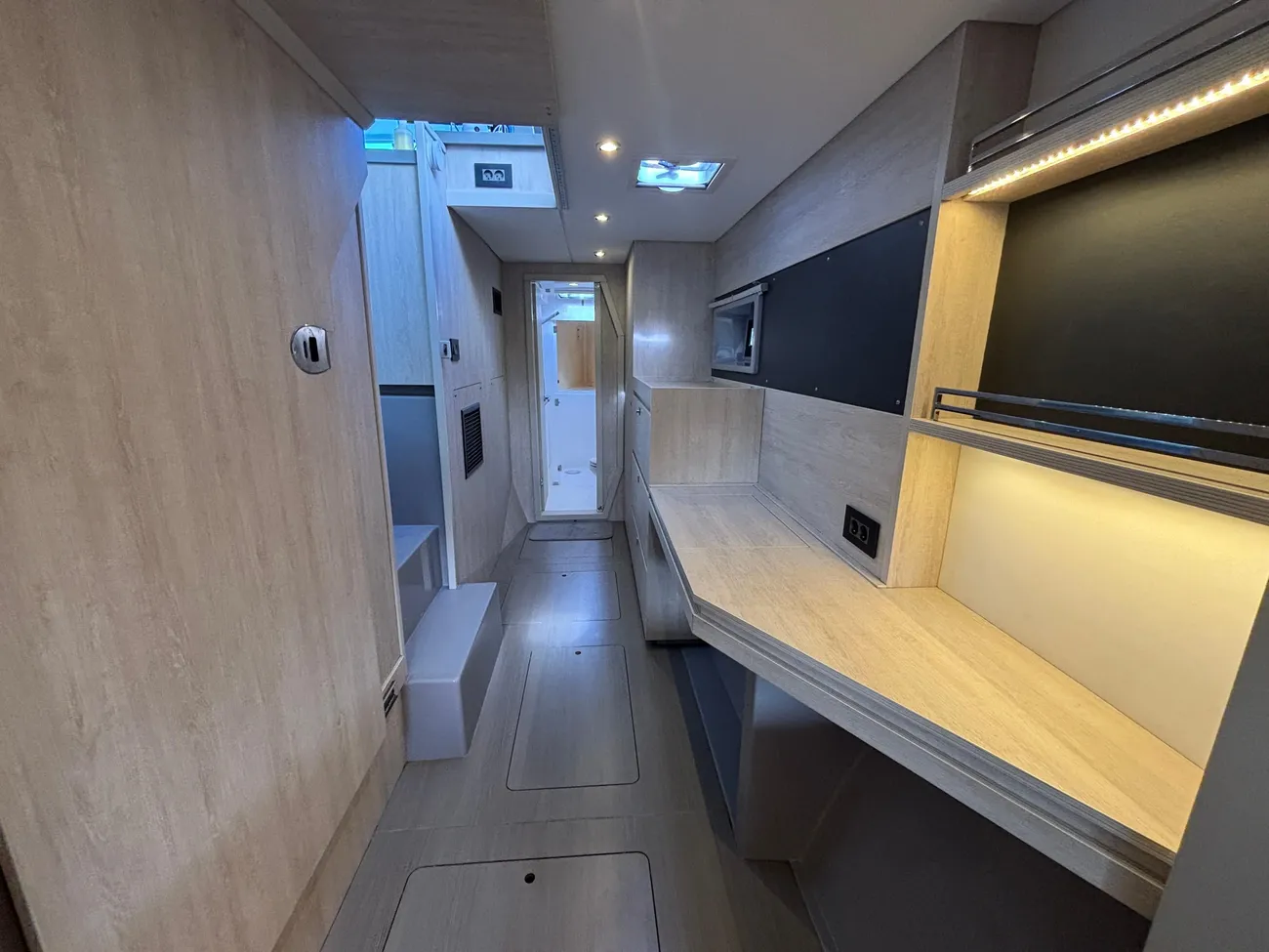 Thumbnail von Leopard 40 OCEAN BREEZE