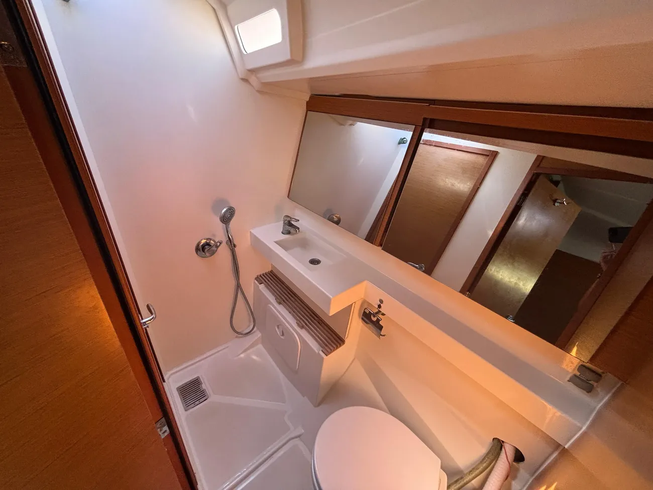 Thumbnail von Jeanneau Sun Odyssey 440 HYPNAUTIZED