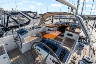 Thumbnail von Hallberg-Rassy 400