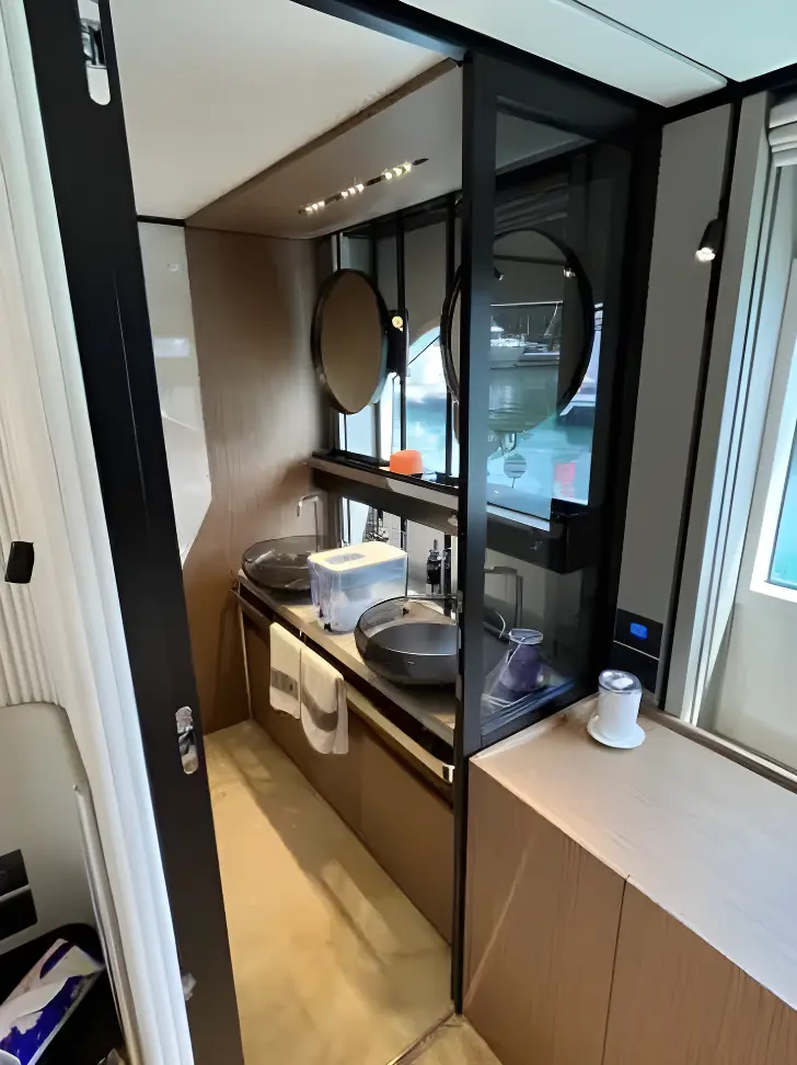 Thumbnail von Ferretti Yachts 720 LEME