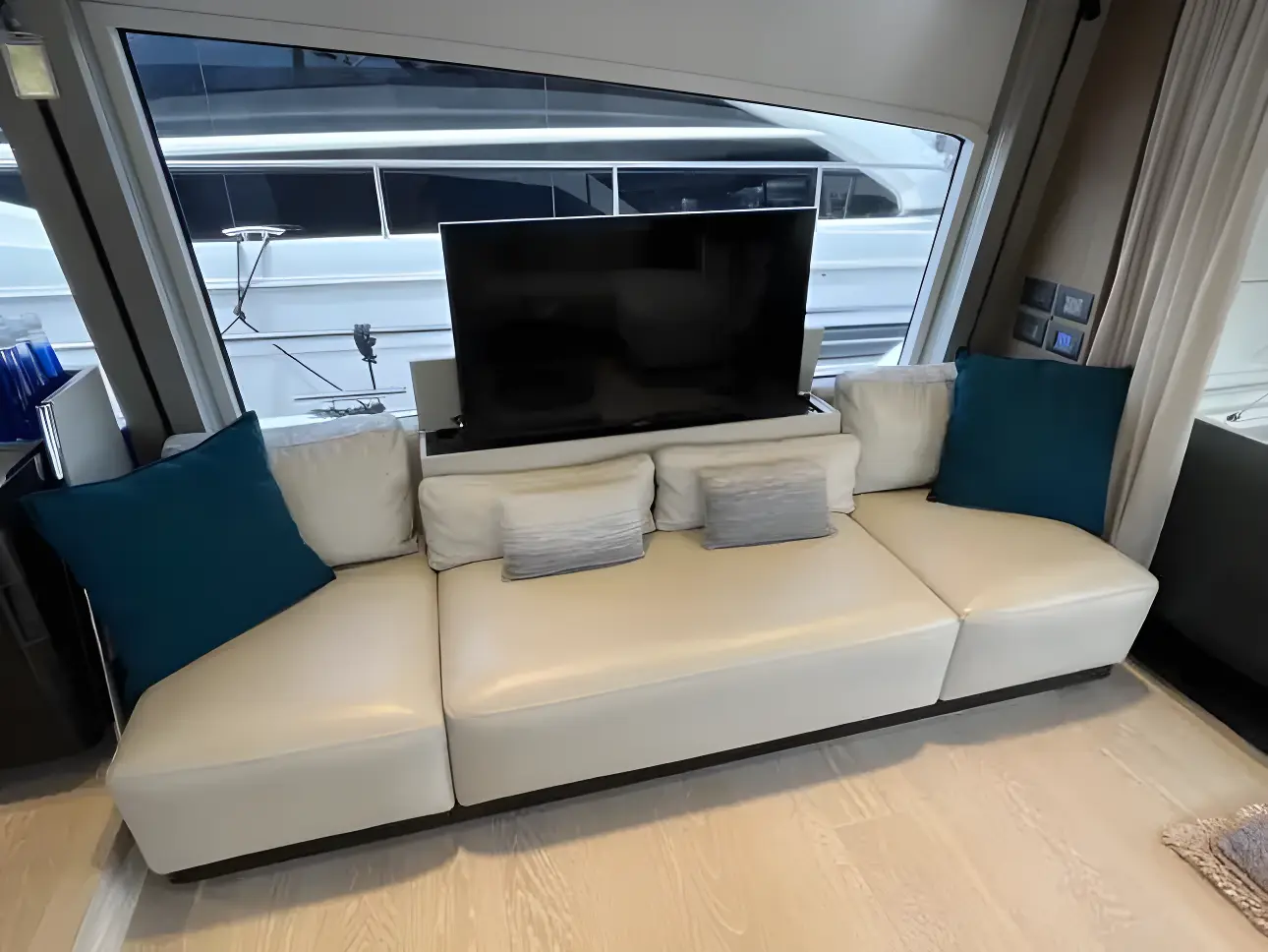 Thumbnail von Ferretti Yachts 720 LEME