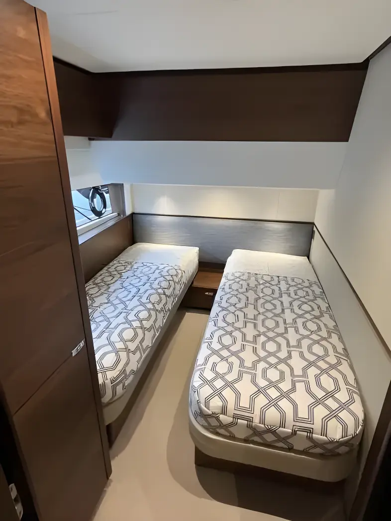 Thumbnail von Princess F65 BAO YUE