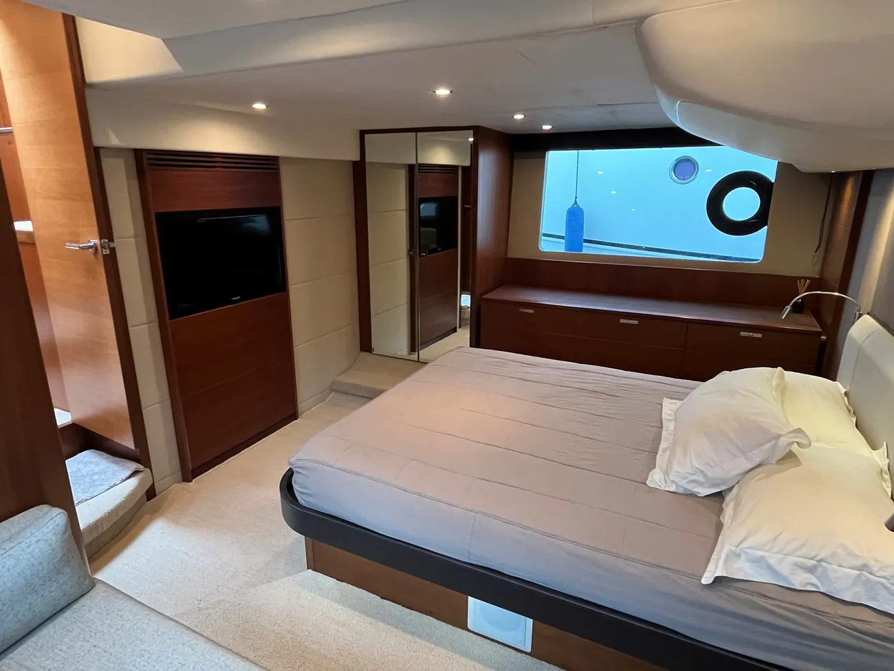 Thumbnail von Princess 56 Flybridge IRIS ROSE