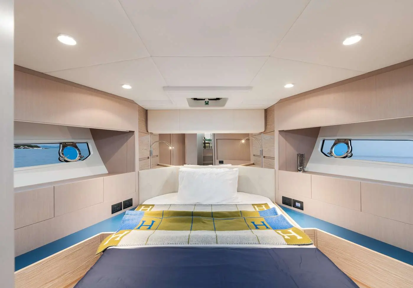 Thumbnail von Ferretti Yachts 500 FY500