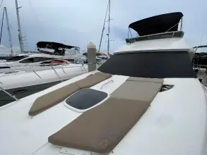 Thumbnail von Meridian 441 Sedan Lanlaa