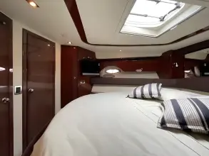 Thumbnail von Meridian 441 Sedan Lanlaa