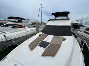 Thumbnail von Meridian 441 Sedan Lanlaa