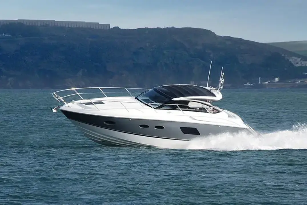 Princess V39 ANFIELD