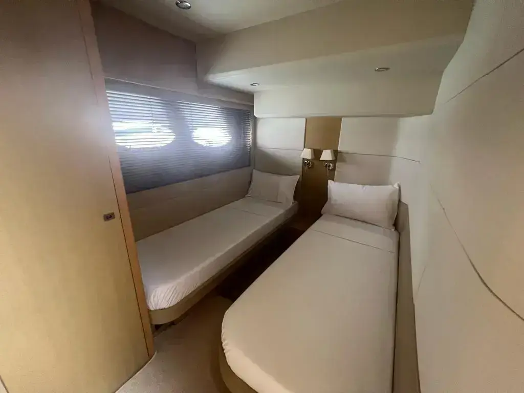 Thumbnail von Princess V62 8701367