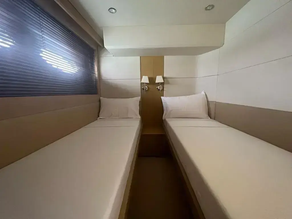 Thumbnail von Princess V62 8701367