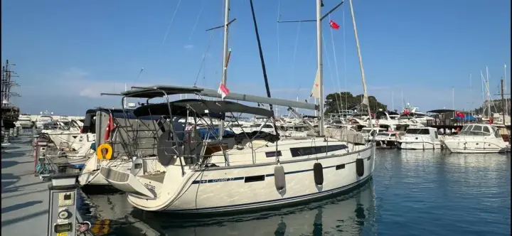 Bavaria Cruiser 37 Samba