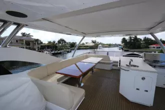 Thumbnail von Sunseeker 86 Yacht