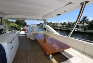 Thumbnail von Sunseeker 86 Yacht