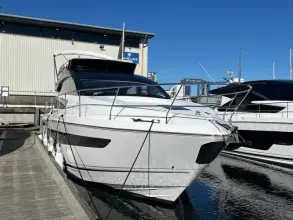 Thumbnail von Fairline Squadron 50