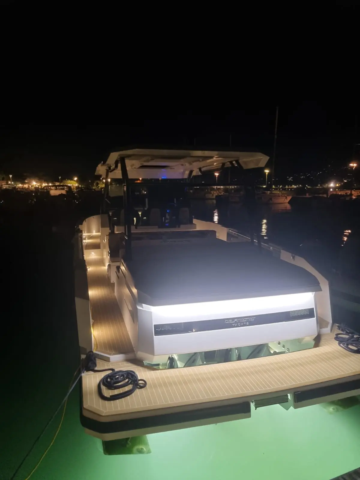 Thumbnail von De Antonio Yachts D32