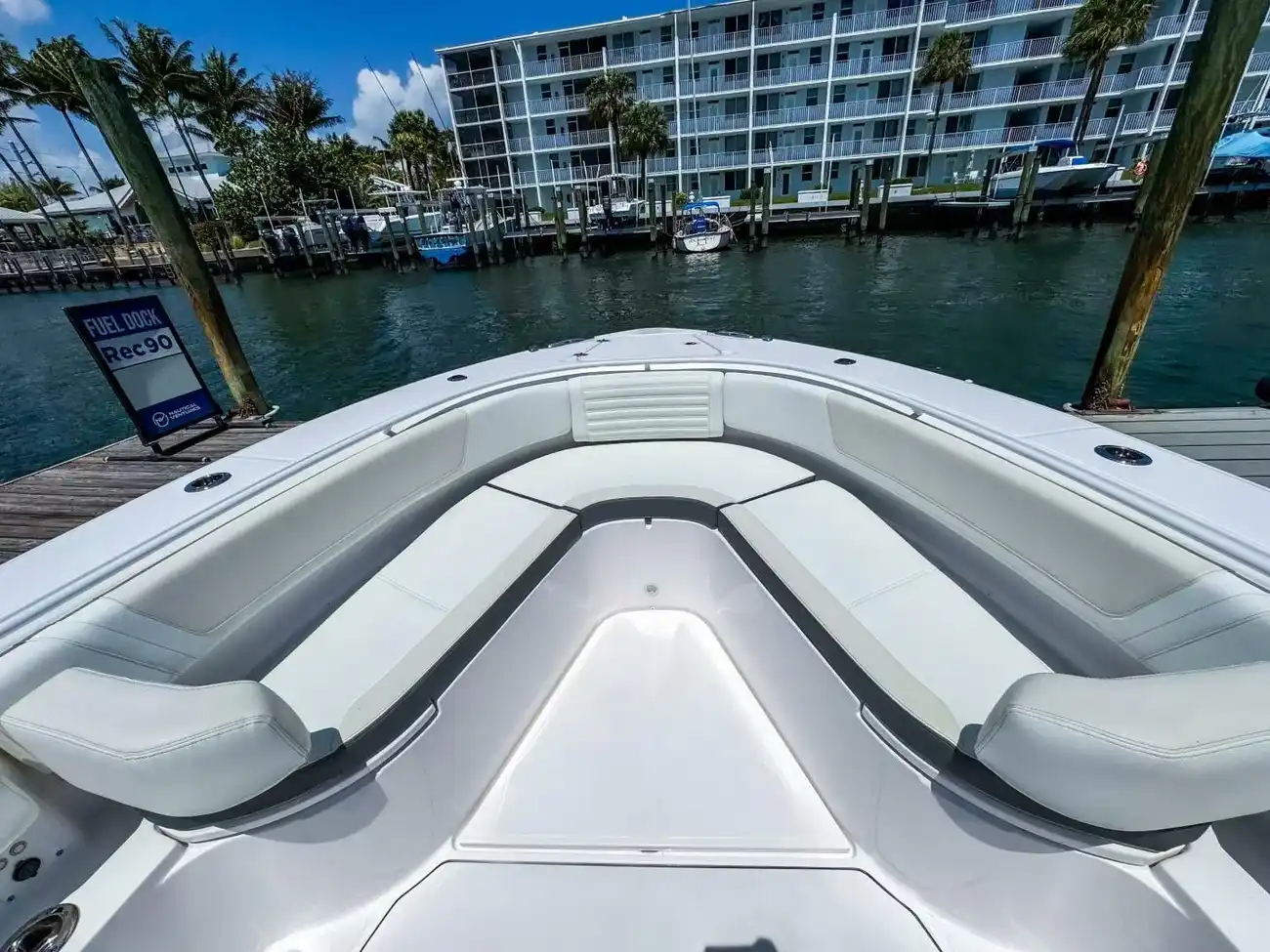 Thumbnail von Edgewater 370 CC