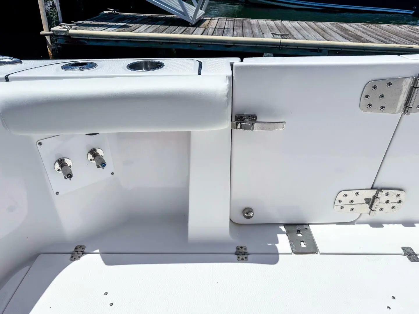 Thumbnail von Edgewater 370 CC